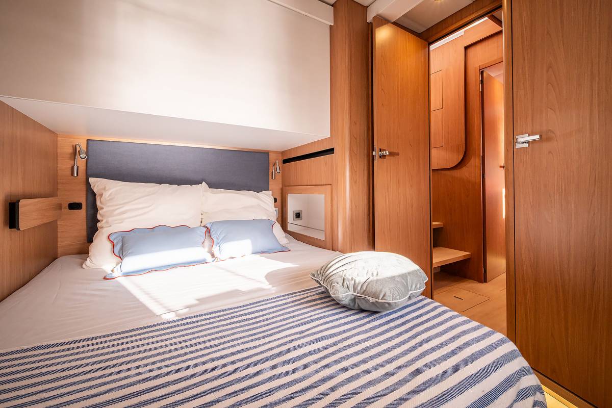 Bali 5.2, Lumière | Yacht Charter Croatia