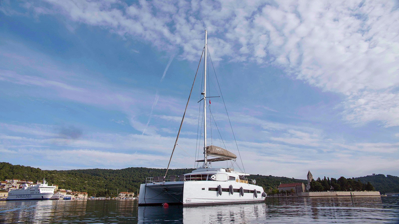 Bali 5.4, Namaste of Bali | Yacht Charter Croatia