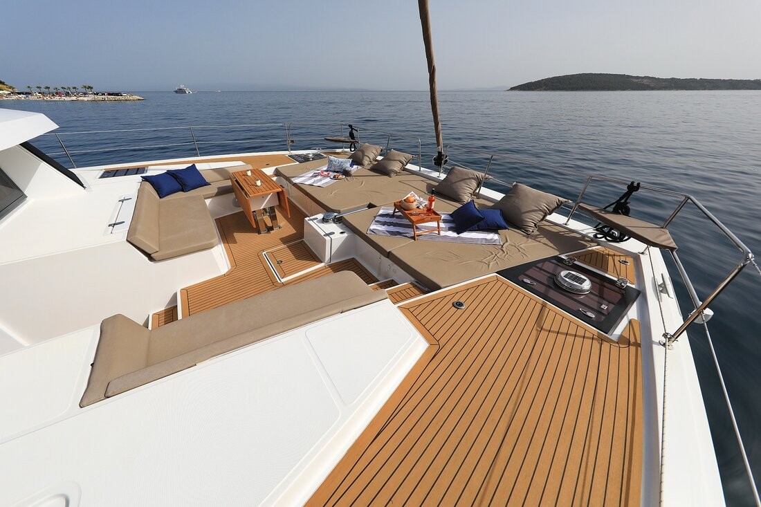 Bali 5.4, Marea I | Yacht Charter Croatia