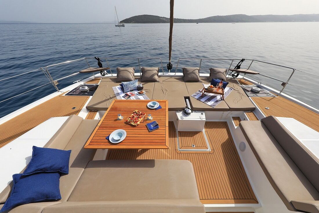 Bali 5.4, Marea I | Yacht Charter Croatia