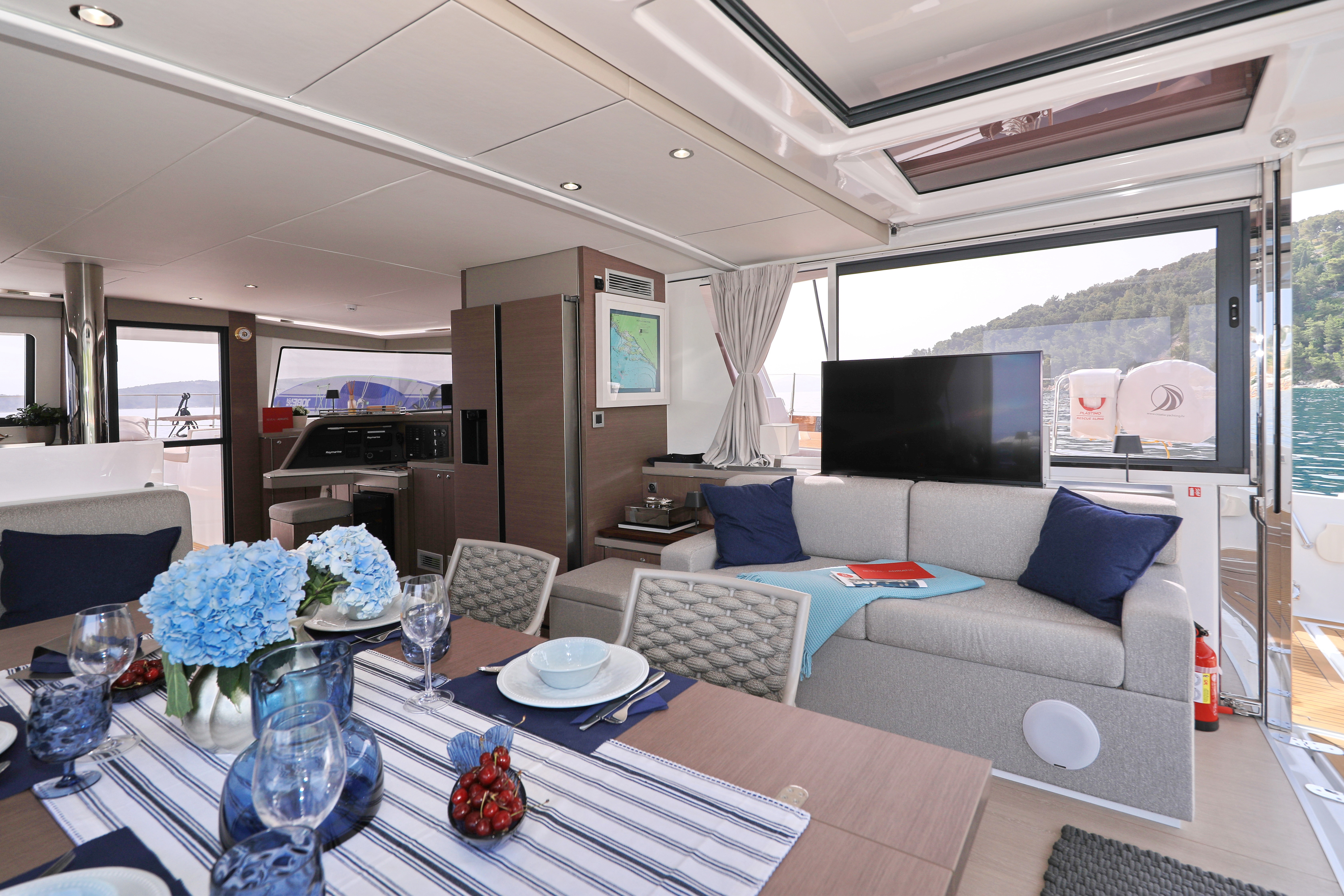 Bali 5.4, Marea I | Yacht Charter Croatia