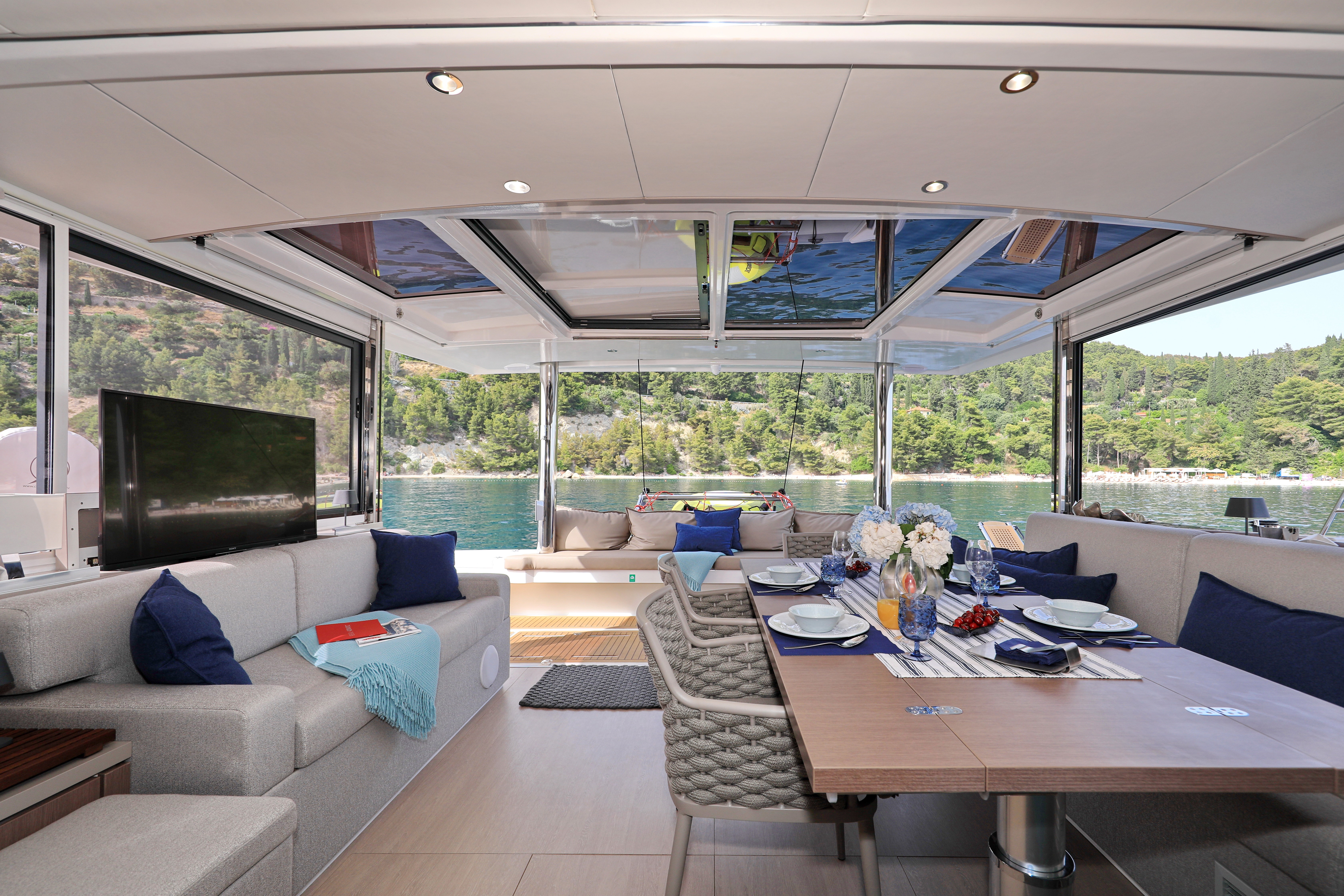 Bali 5.4, Marea I | Yacht Charter Croatia