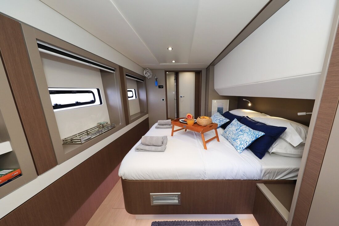 Bali 5.4, Marea I | Yacht Charter Croatia