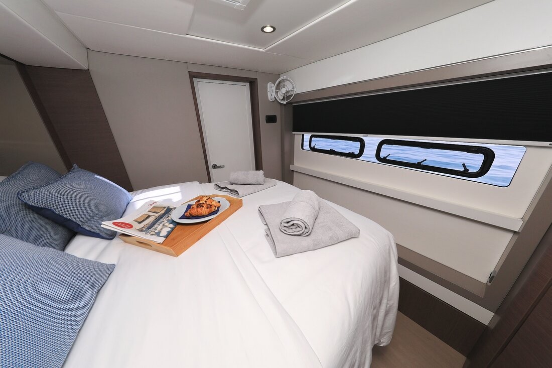 Bali 5.4, Marea I | Yacht Charter Croatia