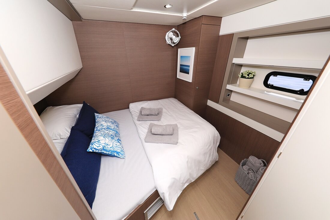 Bali 5.4, Marea I | Yacht Charter Croatia