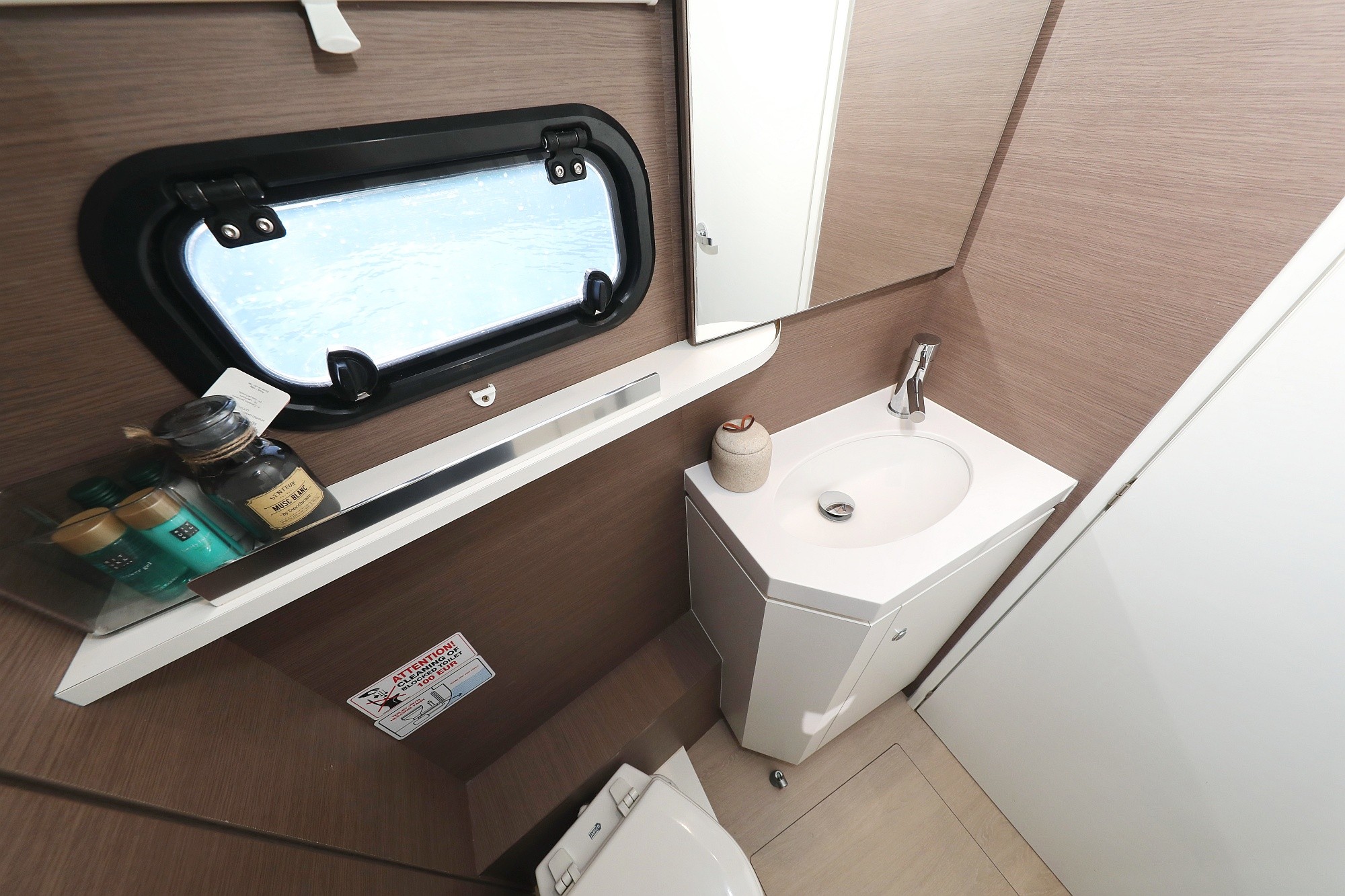 Bali 5.4, EQ Horizon | Yachtcharter Kroatien