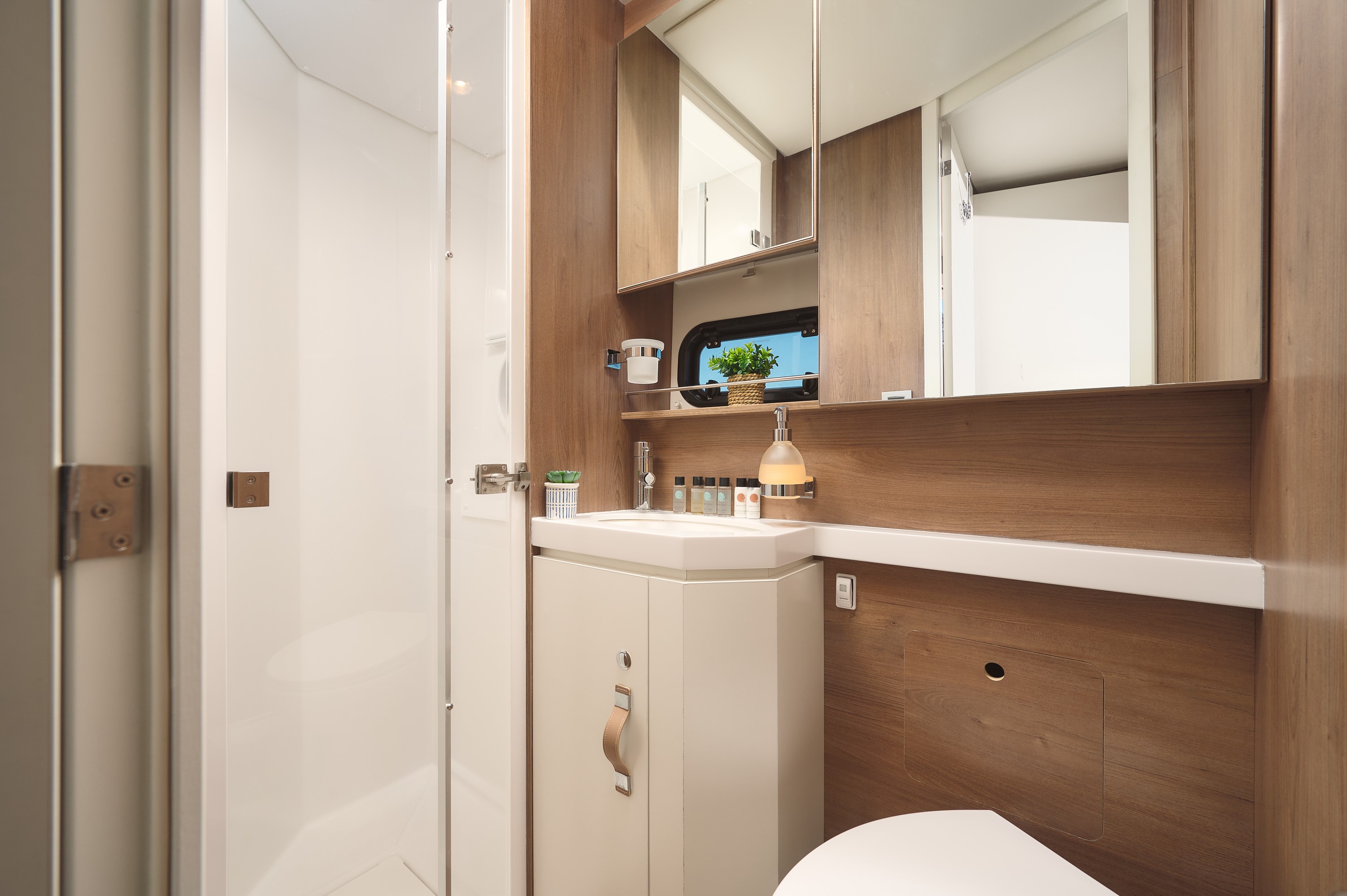 Bali 5.4, Joža | Yacht Charter Croatia
