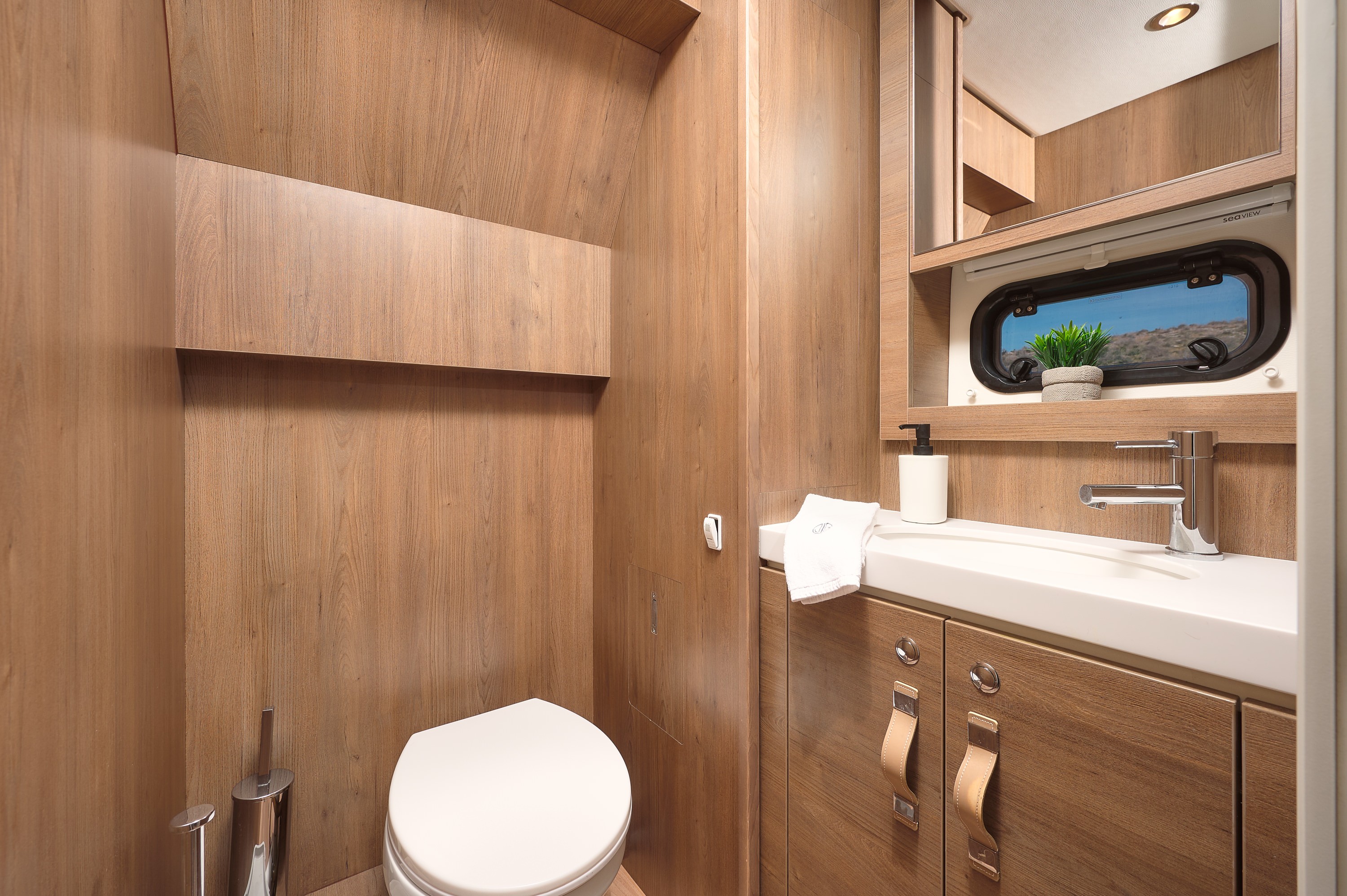 Bali 5.4, Joža | Yacht Charter Croatia