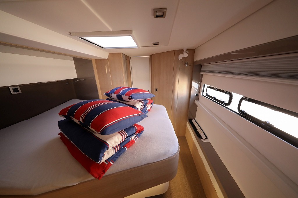 Bali 5.4, Lalounge | Yachtcharter Kroatien