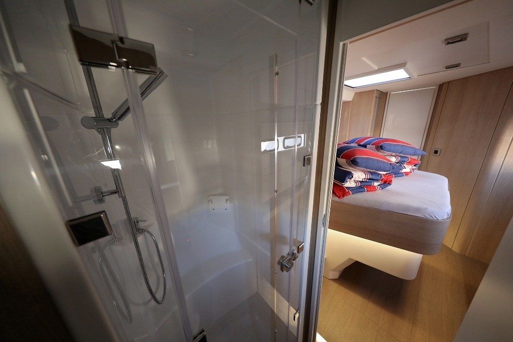 Bali 5.4, Lalounge | Yachtcharter Kroatien