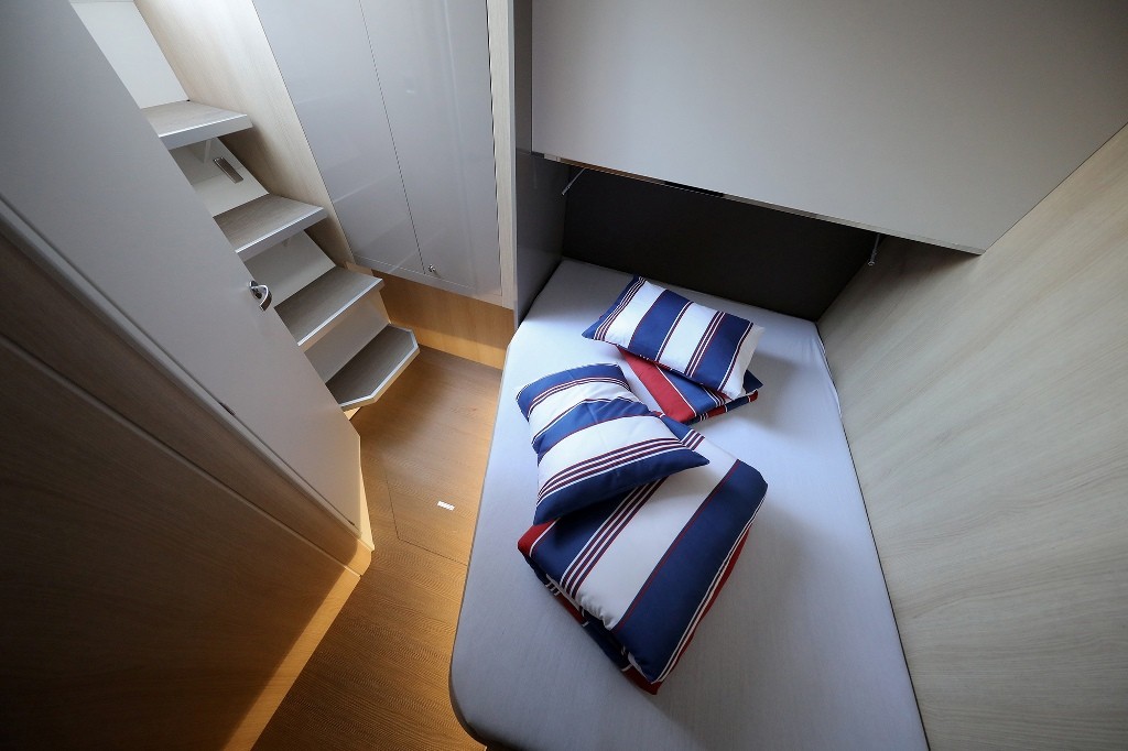 Bali 5.4, Lalounge | Yachtcharter Kroatien