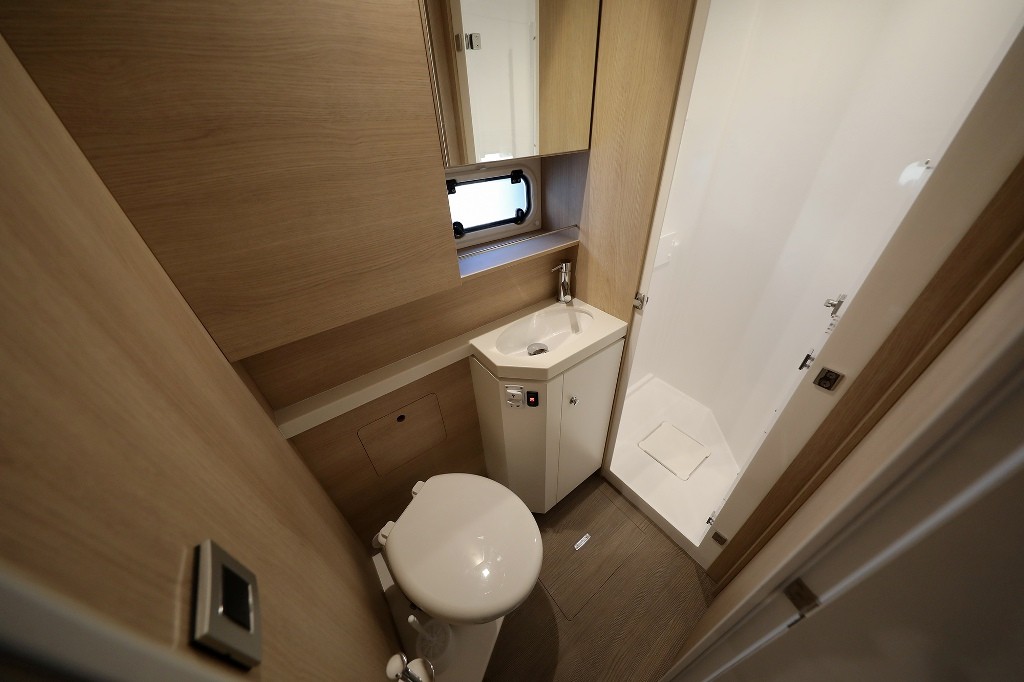 Bali 5.4, Lalounge | Yachtcharter Kroatien