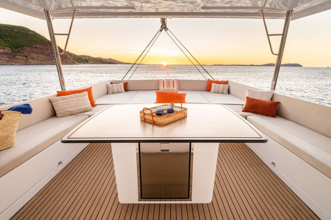Bali 5.8, Bali Kai | Yacht Charter Croatia