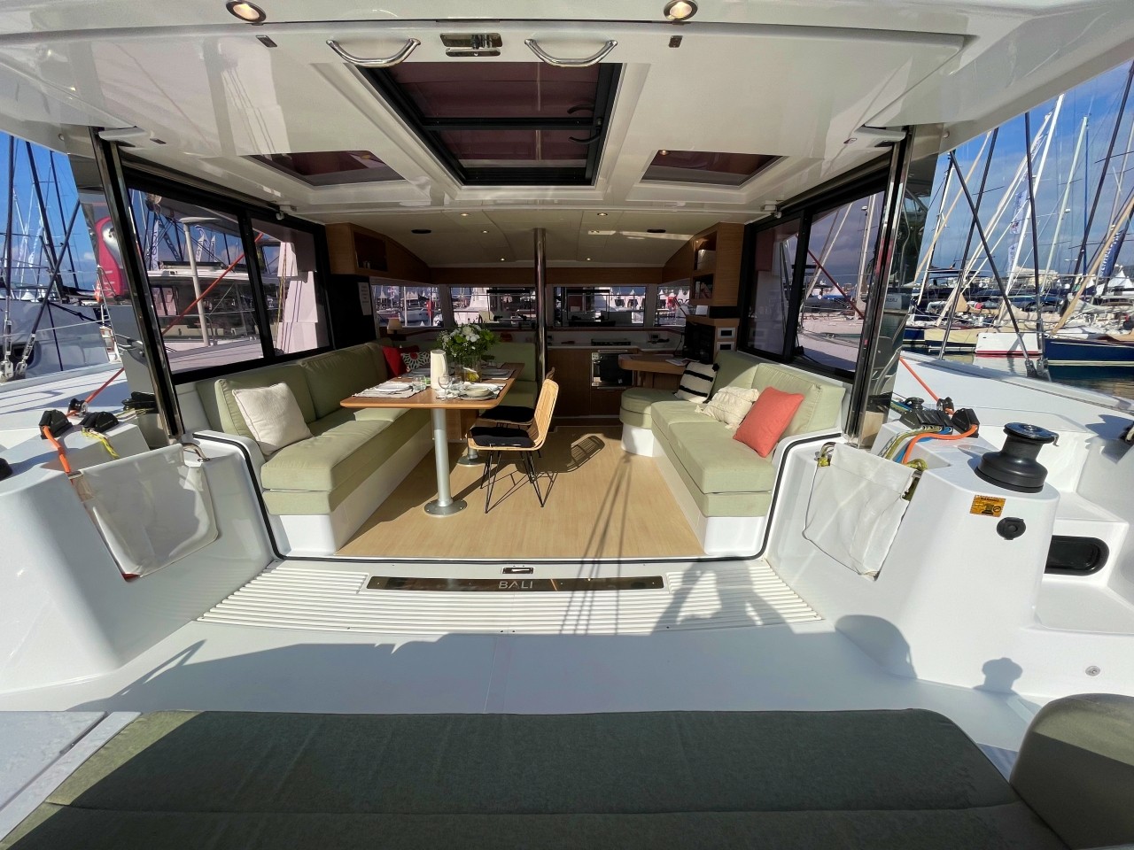Bali Catsmart OW, Hanna | Yachtcharter Kroatien