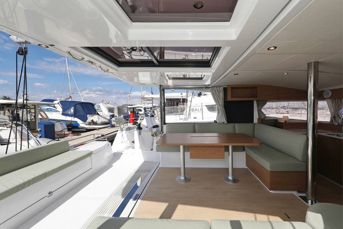 Bali Catsmart, Starseeker | Yacht Charter Croatia