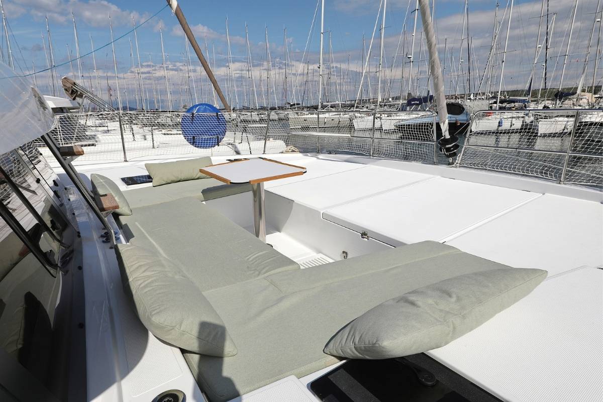 Bali Catsmart, Starseeker | Yacht Charter Croatia