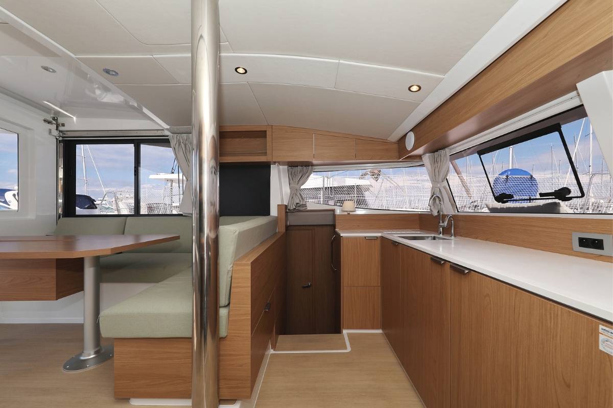 Bali Catsmart, Starseeker | Yacht Charter Croatia