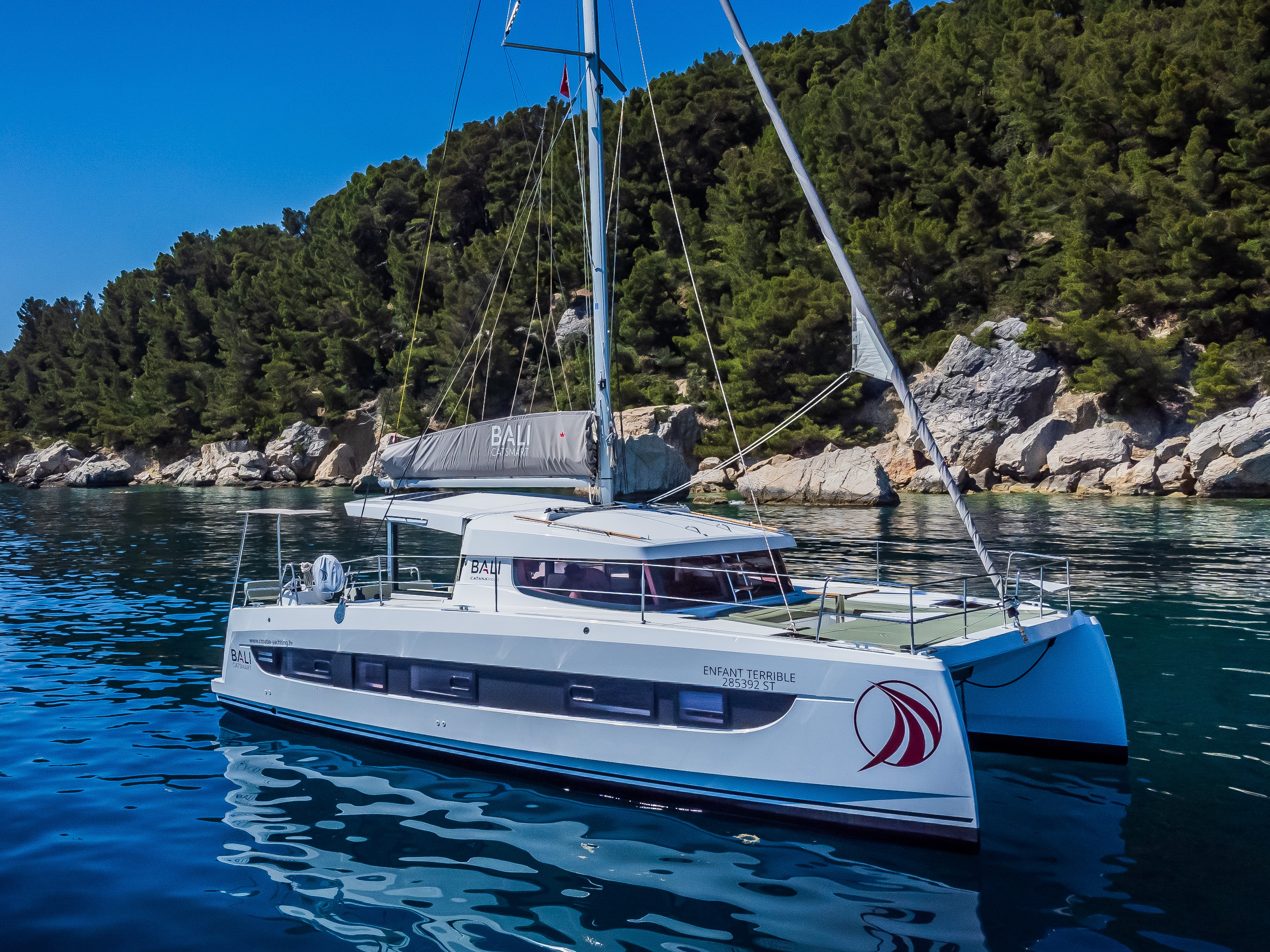Bali Catsmart, Enfant Terrible | Yachtcharter Kroatien