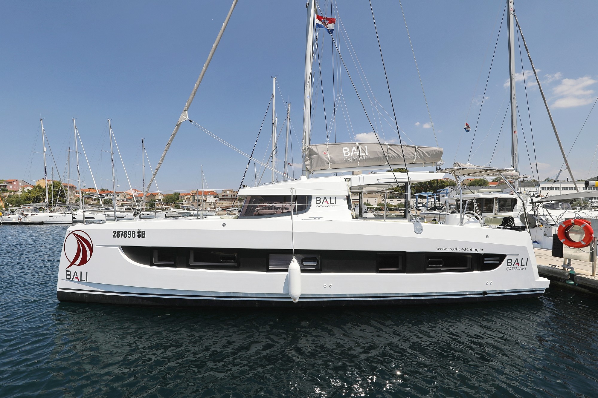 Bali Catsmart, Arpina | Yachtcharter Kroatien