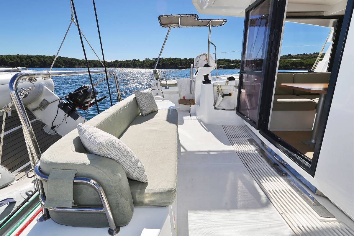 Bali Catsmart, Arpina | Yacht Charter Croatia