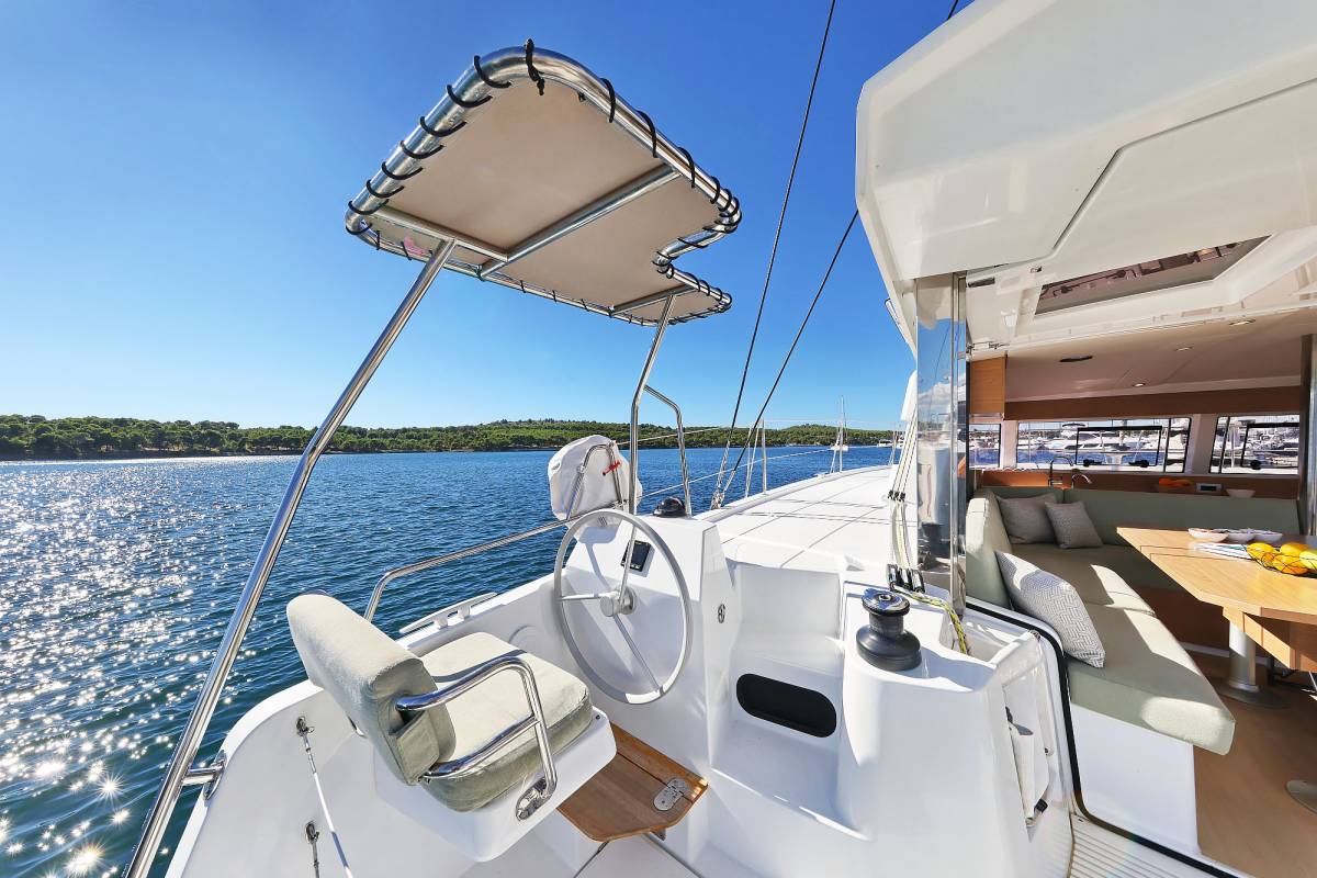Bali Catsmart, Arpina | Yacht Charter Croatia
