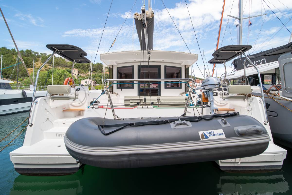 Bali Catsmart, First Flirt | Yacht Charter Croatia