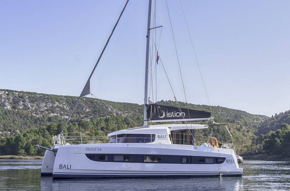 Bali Catsmart, First Whisper | Yacht Charter Croatia