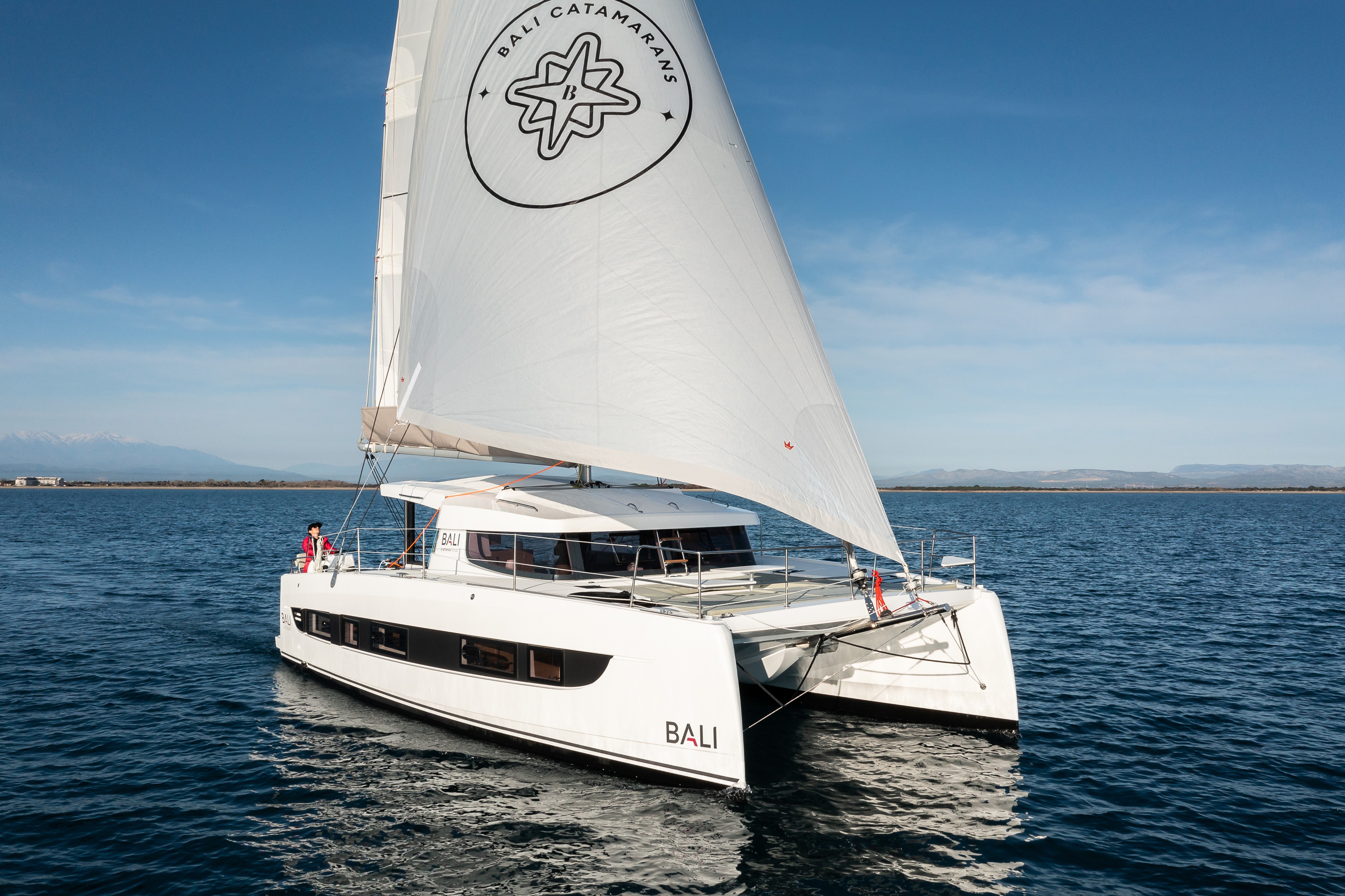 Bali Catsmart, Aventurier | Yacht Charter Croatia
