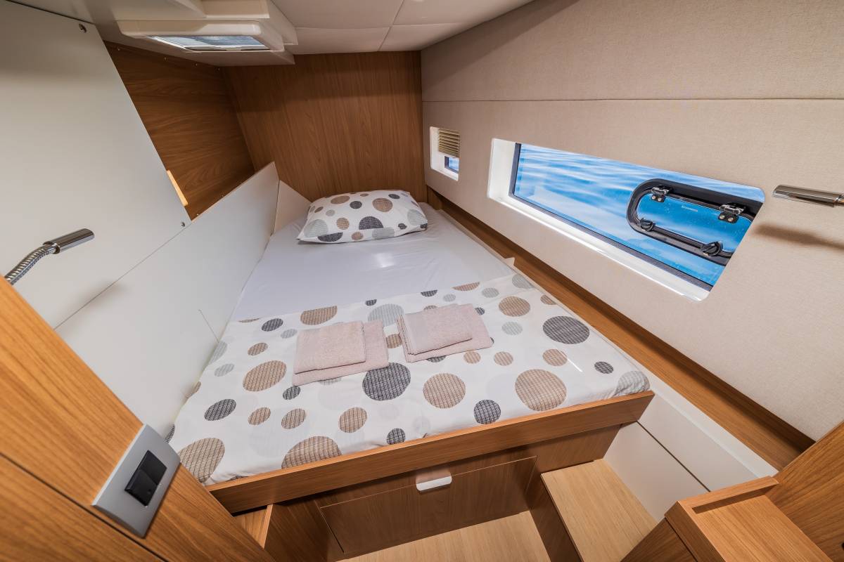 Bali Catsmart, Susanne | Yacht Charter Croatia