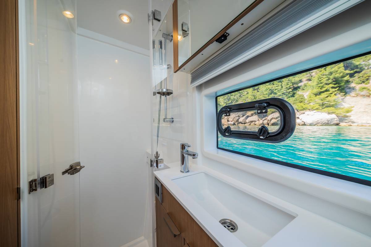 Bali Catsmart, Susanne | Yacht Charter Croatia