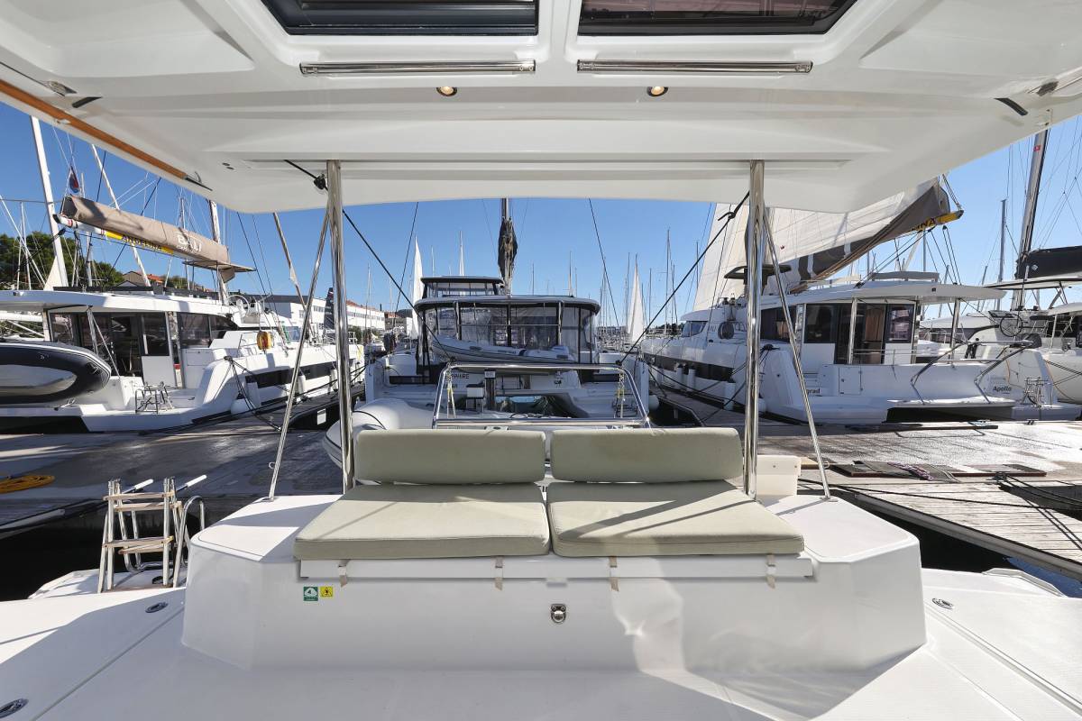 Bali Catspace OW, Warm Breeze | Yacht Charter Croatia