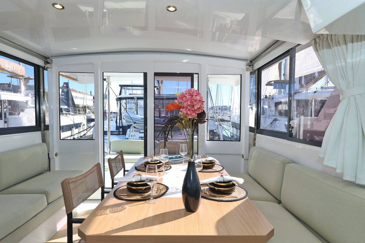 Bali Catspace OW, Warm Breeze | Yacht Charter Croatia