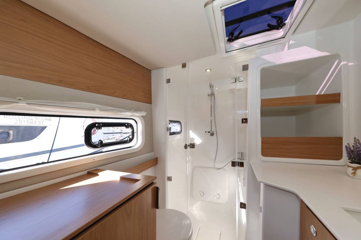 Bali Catspace OW, Warm Breeze | Yacht Charter Croatia