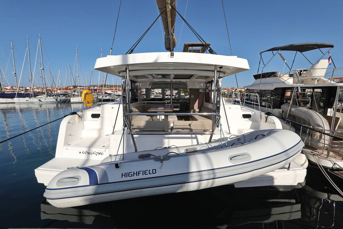 Bali Catspace Gonggong | Yachtcharter Kroatien