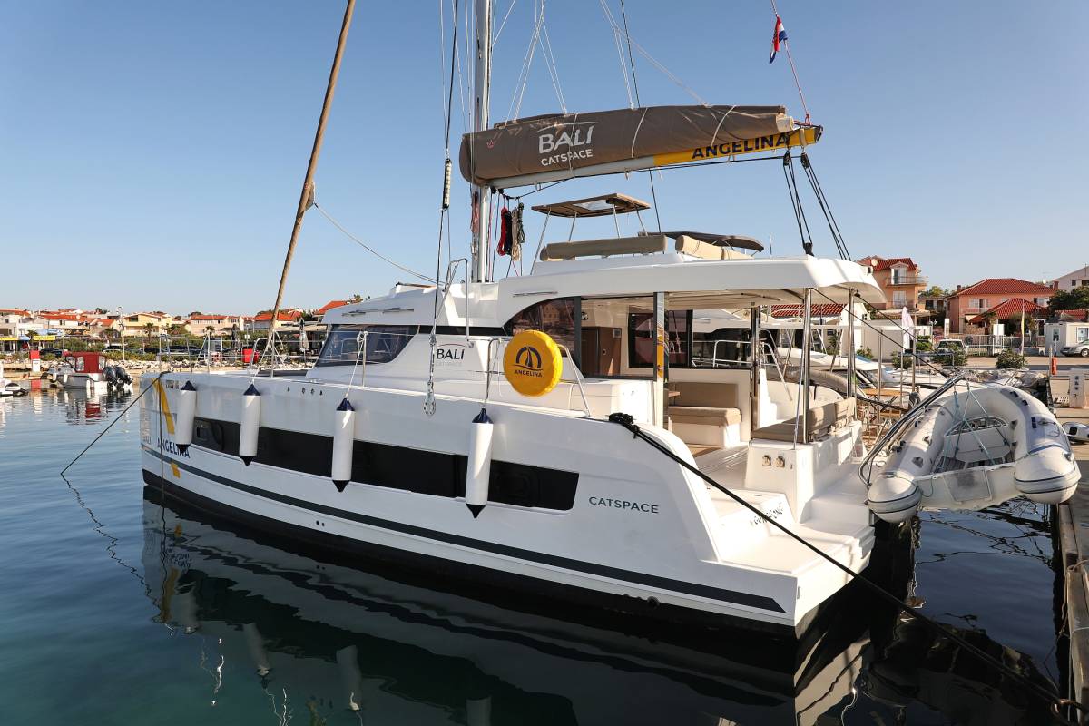 Bali Catspace, Gonggong | Yachtcharter Kroatien