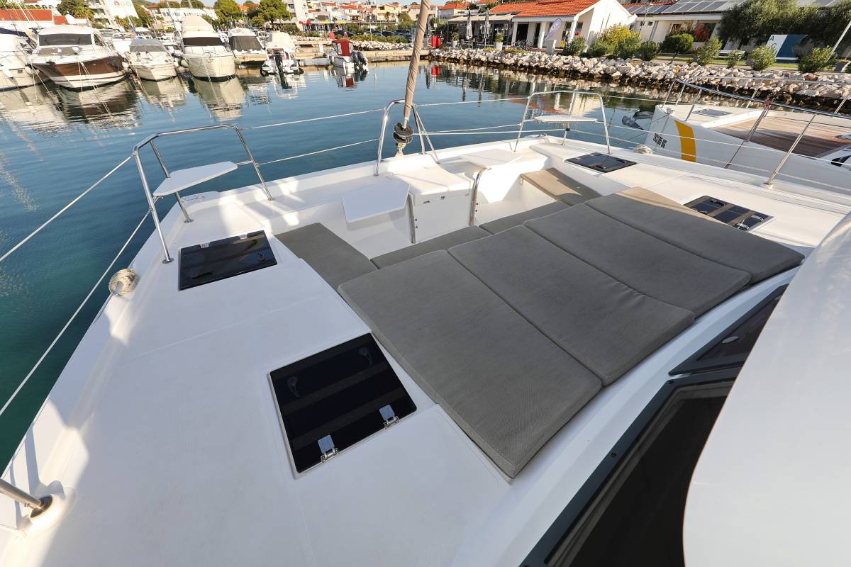 Bali Catspace, Gonggong | Yachtcharter Kroatien