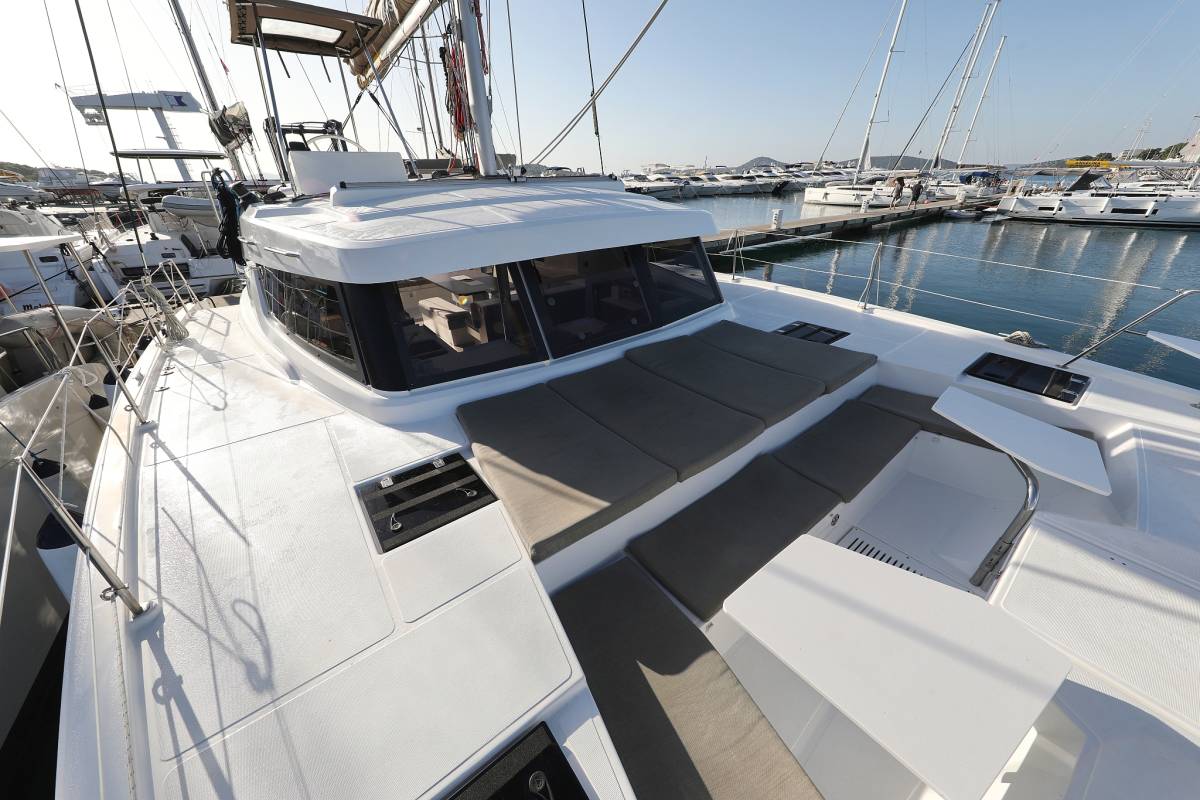 Bali Catspace, Gonggong | Yachtcharter Kroatien