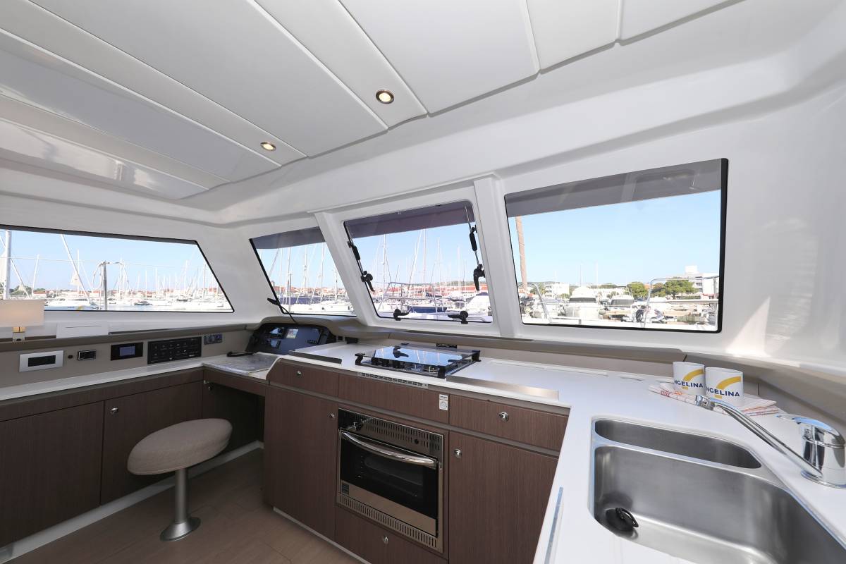 Bali Catspace, Gonggong | Yachtcharter Kroatien