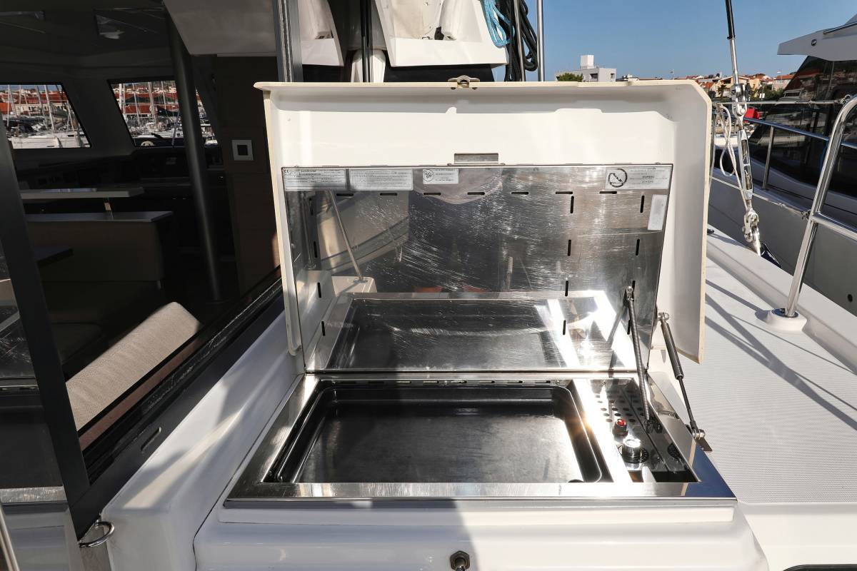 Bali Catspace, Gonggong | Yachtcharter Kroatien