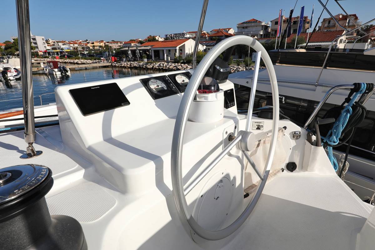 Bali Catspace, Gonggong | Yachtcharter Kroatien
