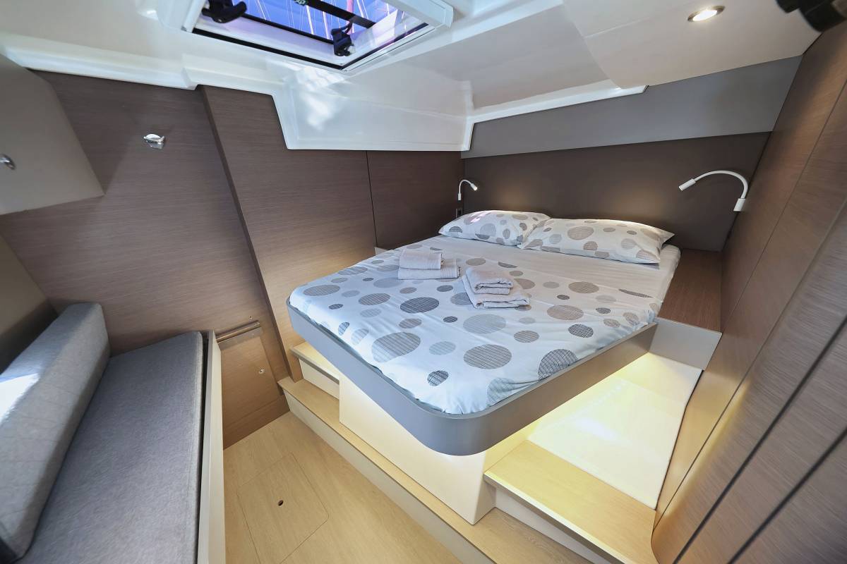 Bali Catspace, Dragonfly | Yacht Charter Croatia