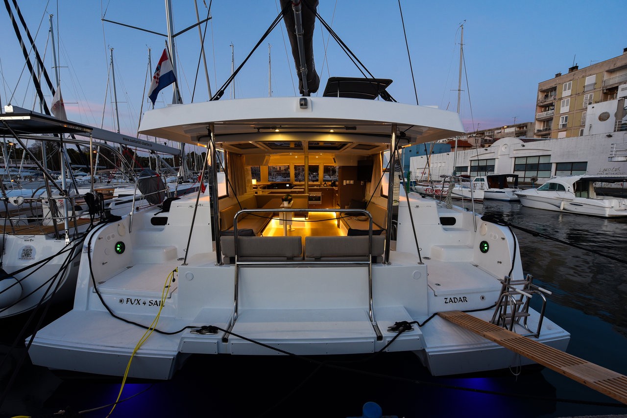 Bali Catspace, Fux 4 Sail | Yacht Charter Croatia