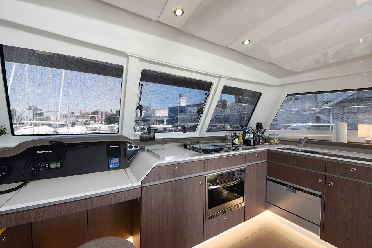 Bali Catspace, Fux 4 Sail | Yacht Charter Croatia