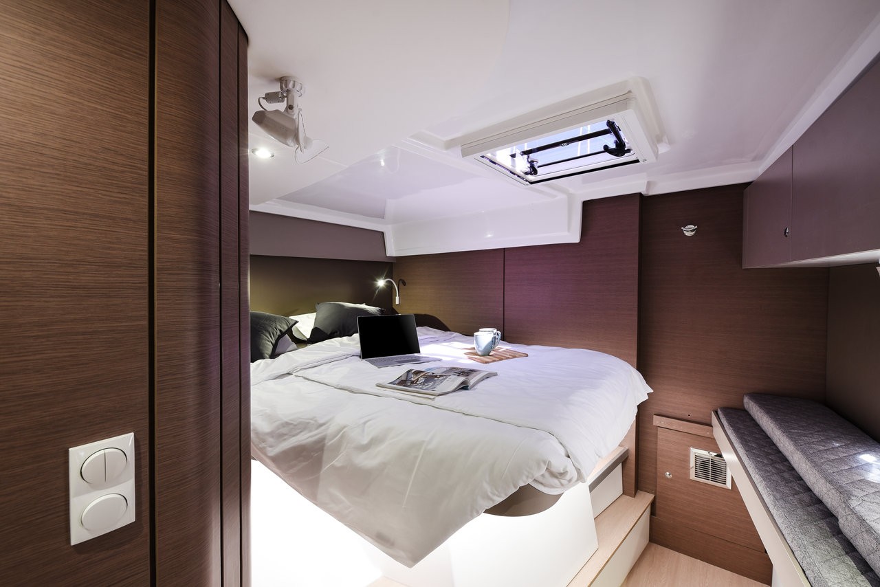 Bali Catspace, Fux 4 Sail | Yacht Charter Croatia