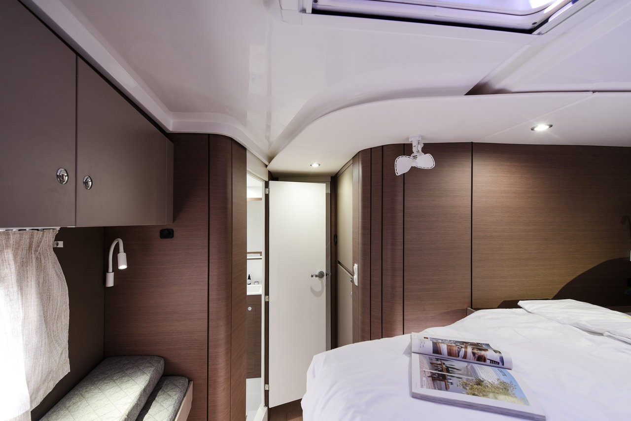 Bali Catspace, Fux 4 Sail | Yacht Charter Croatia