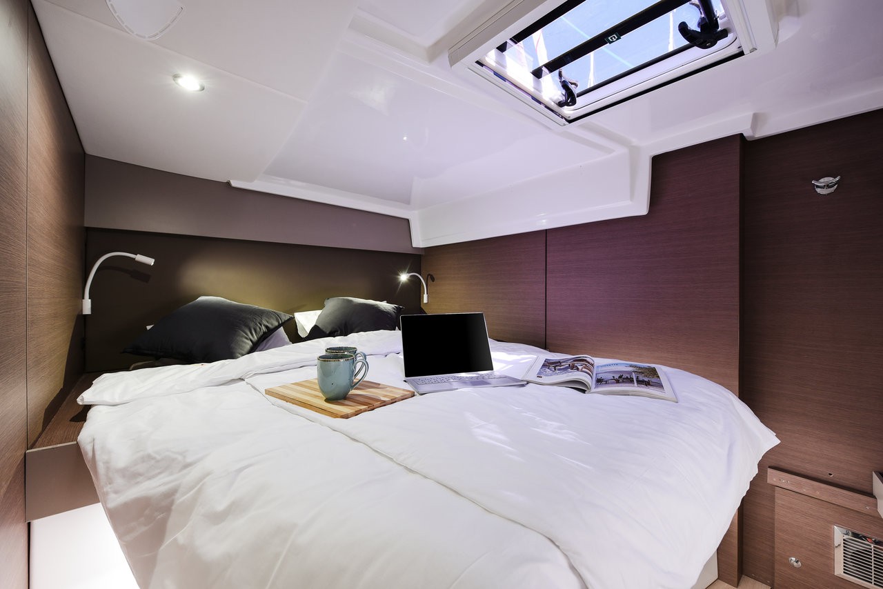 Bali Catspace, Fux 4 Sail | Yacht Charter Croatia