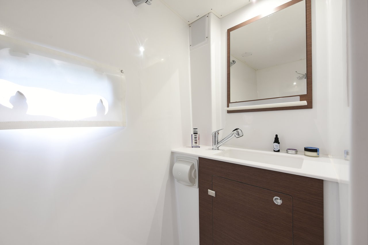 Bali Catspace, Fux 4 Sail | Yacht Charter Croatia