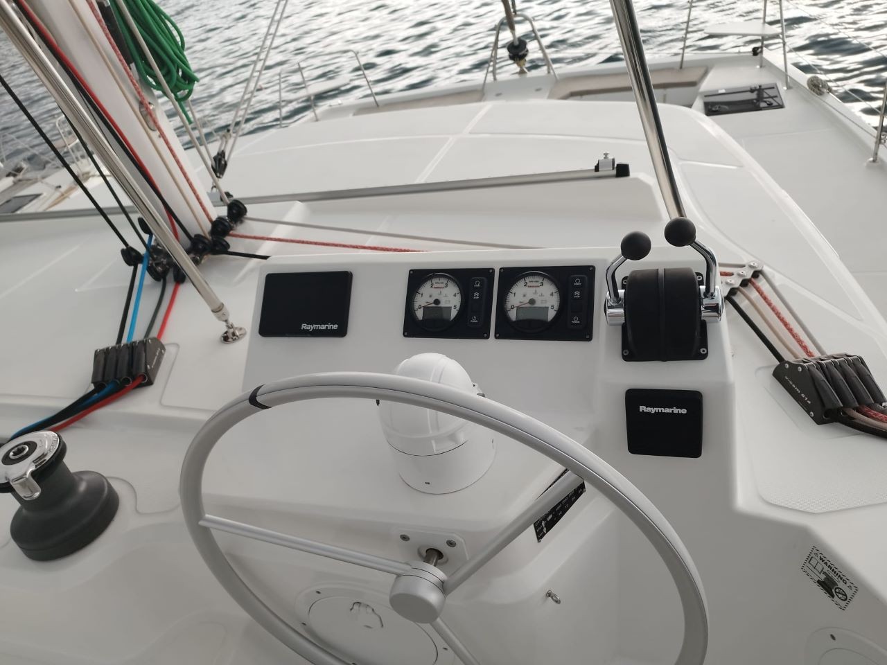 Bali Catspace, Queen Bee | Yacht Charter Croatia