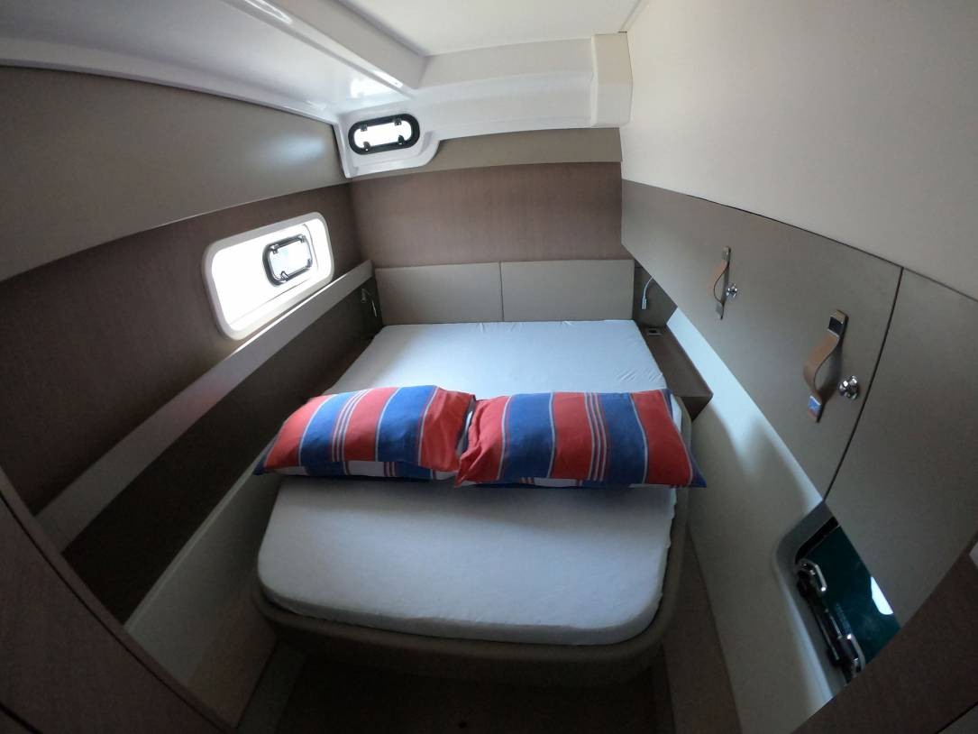 Bali Catspace, Queen Bee | Yacht Charter Croatia
