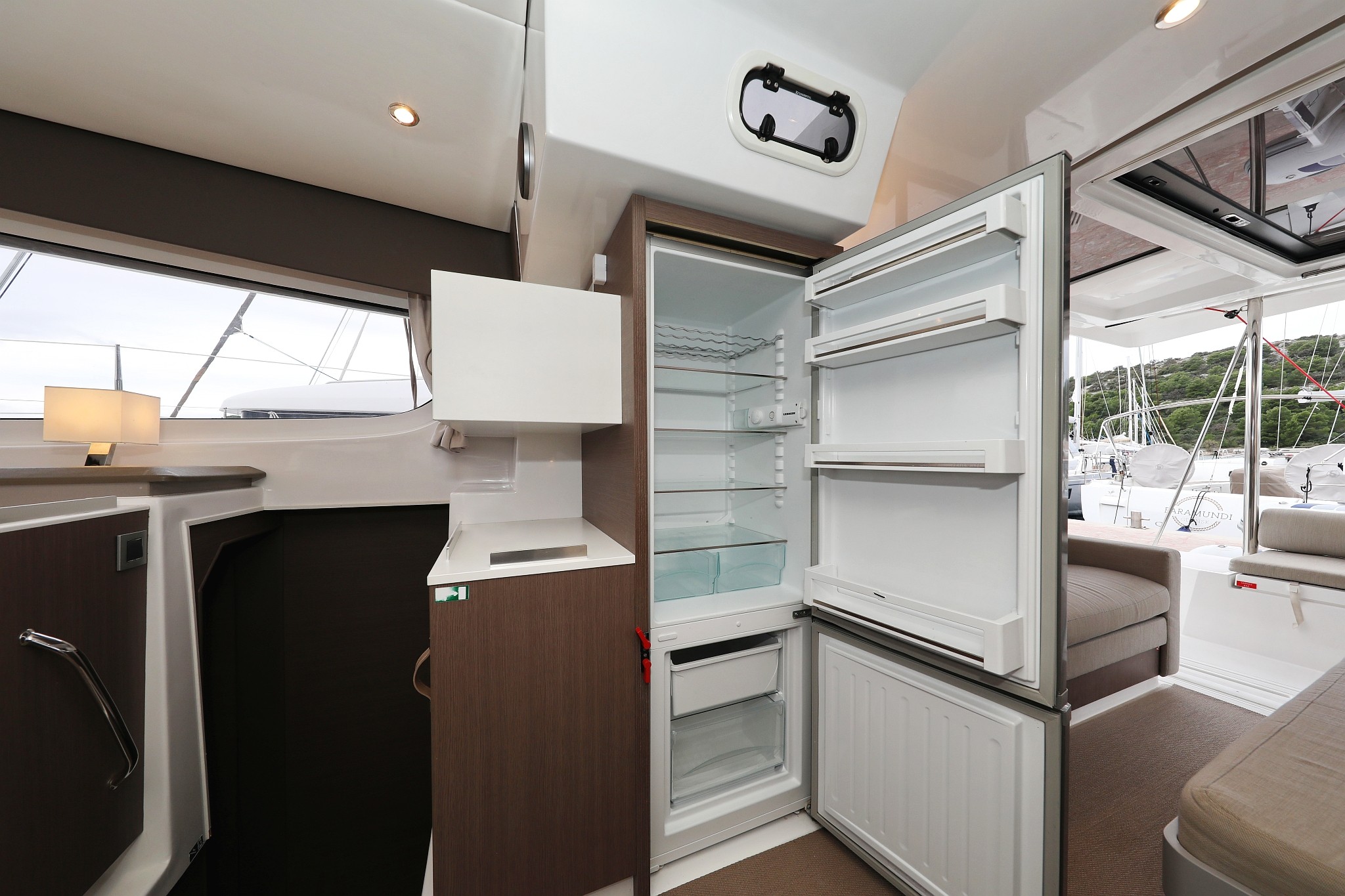 Bali Catspace, Queen Bee | Yacht Charter Croatia